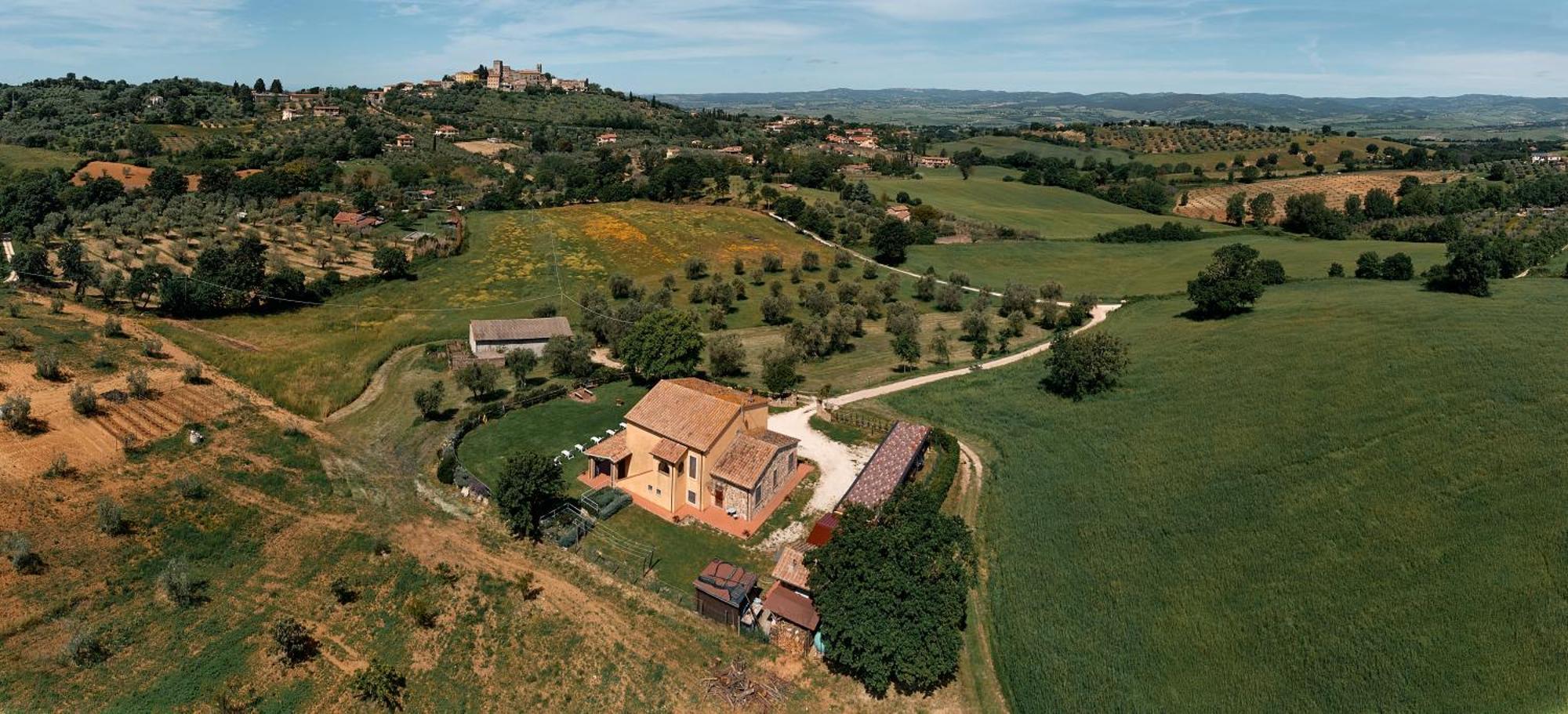 8380 Agriturismo Il Saragiolo 曼恰诺 外观 照片