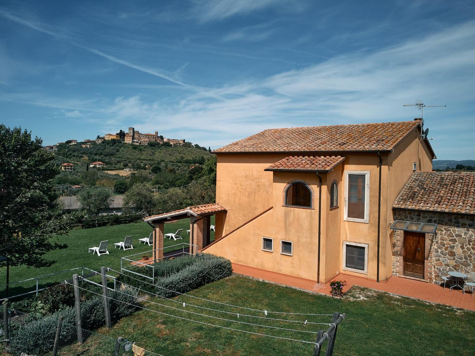 8380 Agriturismo Il Saragiolo 曼恰诺 外观 照片